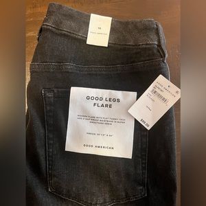 GOOD AMERICAN GOOD LEGS FLARE JEANS